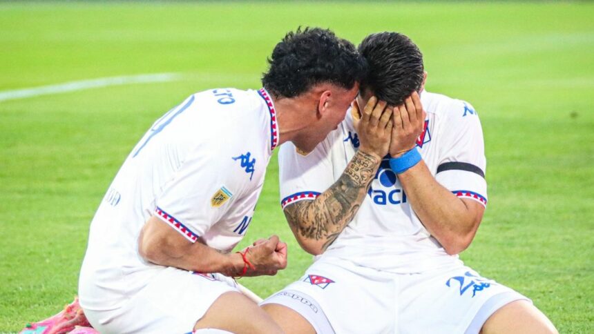 Gol y dedicatoria al cielo: Nacho Russo convirtió ante Newell‘s tras la muerte de su padre, Miguel Ángel’