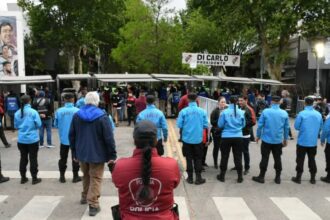 La Policía de la Ciudad detuvo a 49 trapitos y capturó a un prófugo durante el operativo en el River–Sarmiento