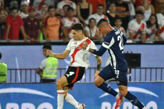 River visita a Talleres en Córdoba este sábado: horario, TV y formaciones