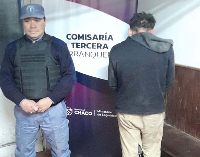RESISTENCIA:   Terminó Detenido Por Sustraer Celulares Y Zapatillas