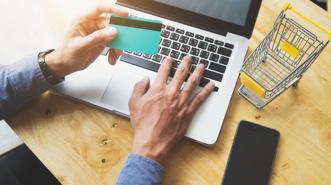 ¡Máxima atención! La forma de evitar estafas a través de las compras online, según expertos en ciberseguridad