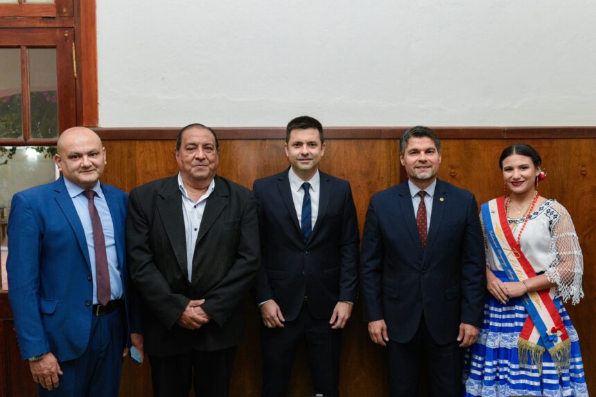 Saenz Peña: El intendente Bruno Cipolini recibió al Embajador de Serbia y al Cónsul Diplomático de Paraguay