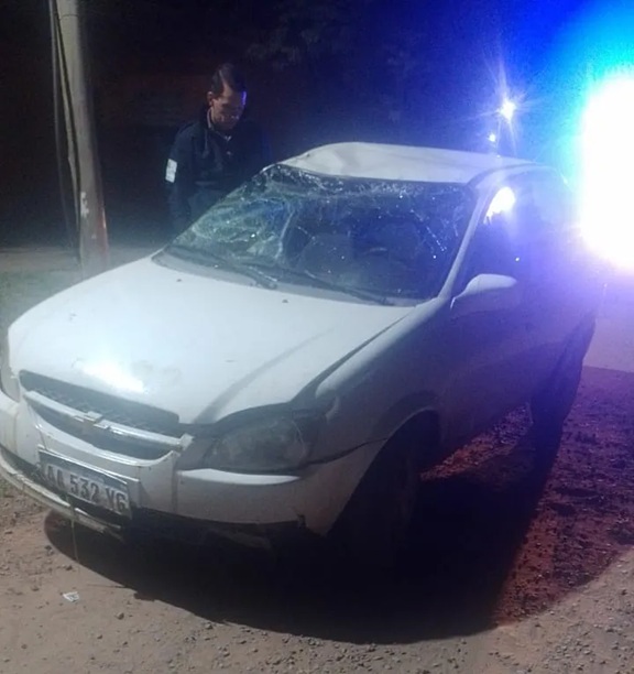 FONTANA: Volcó Un Automóvil  Y Sus Ocupantes Lo Abandonaron