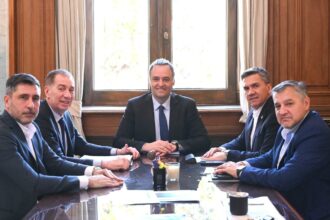 Bs. As: Zdero Se Reunió Con Adorni Y Santilli En Casa Rosada