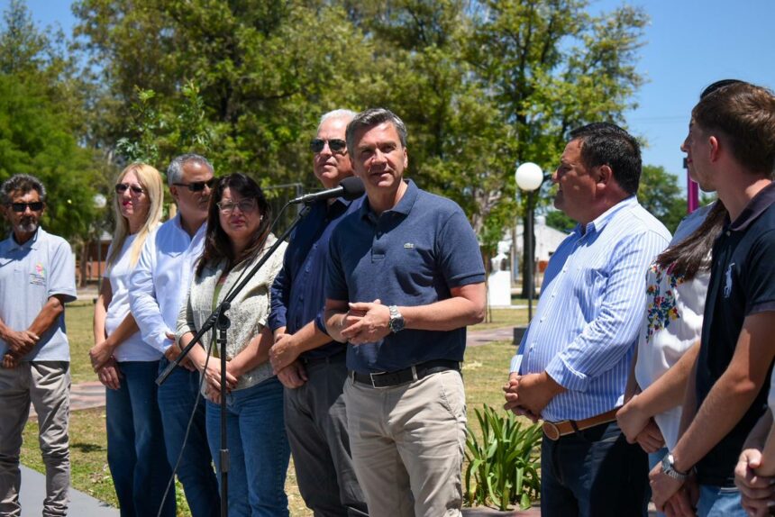 Chorotis Estrena Su Plaza Central Renovada Y Recibe Tanques De Agua Para Las Familias De La Comunidad