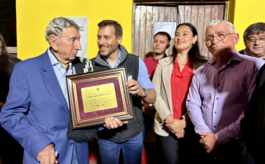 De  La Firma A La Realidad: Mesón De Fierro Ya Cuenta Con Una Nueva Cancha De Vóley En El Club Sportivo Necochea