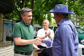 Plan Provincial De Seguridad: El Gobernador Zdero Entregó Un Patrullero 0km Para La Zona Rural De Barranqueras