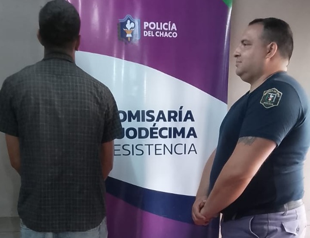 RESISTENCIA: Robo Sillas De Una Escuela: Y Fue Detenido Cuando Intentaba Venderlas