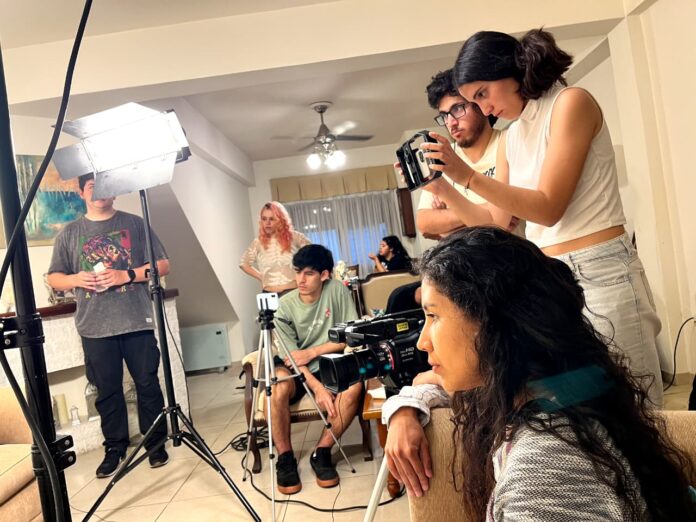 Se presenta el documental “Más allá del rosa”: voces, historias y lucha frente al cáncer de mama