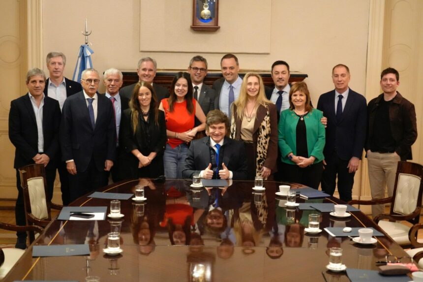 La primera foto del nuevo gabinete de Javier Milei: arranca la segunda etapa