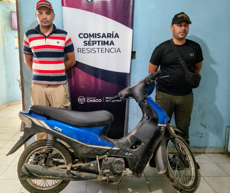 CHACO:   Recuperan Una Motocicleta Robada Oculta Entre Malezas