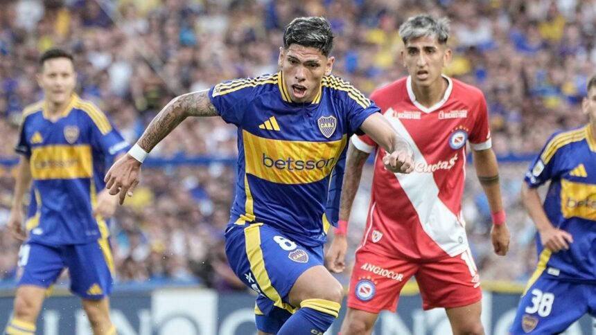 Boca recibe a Argentinos Juniors este domingo: hora, TV y formaciones