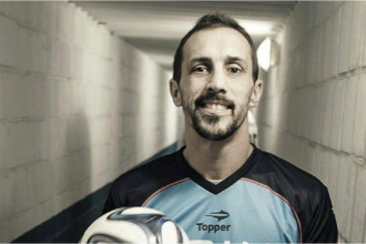 José Chatruc sufrió un duro robo: le quitaron medallas históricas y un reloj de “Mostaza” Merlo