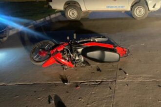 DU GRATY: Motociclista Y Su Hijo Colisionan Con Un Caballo