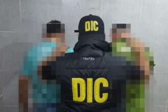 RESISTENCIA: Dos Hombres Detenidos Con Varios Elementos Secuestrados
