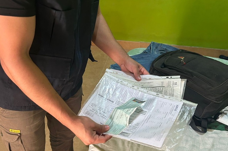 HERMOSO CAMPO: En Allanamiento Detienen A Un Hombre Acusado De Millonarias Estafas Con Cheques Falsos