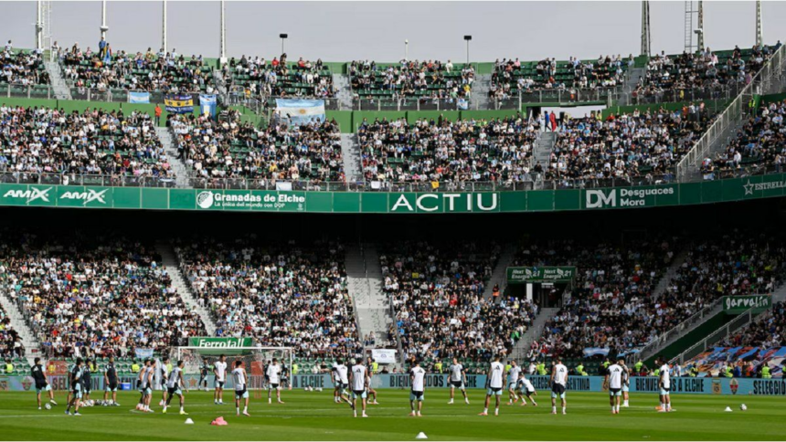 La Selección Argentina es furor en España y rompe récords: más de 20.000 personas asistieron al entrenamiento