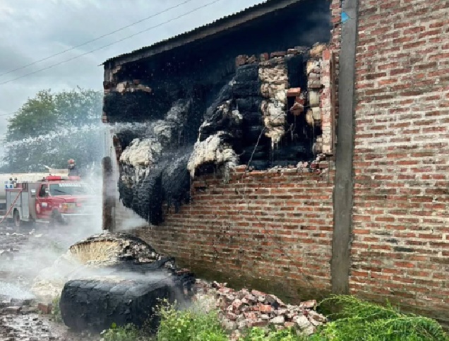 MACHAGAI: Se Prendió Fuego Un Galpón Con Algodón Y Maquinarias