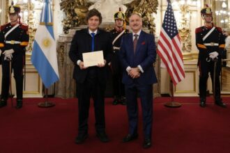 Milei recibió las cartas credenciales del embajador de Estados Unidos designado por Trump