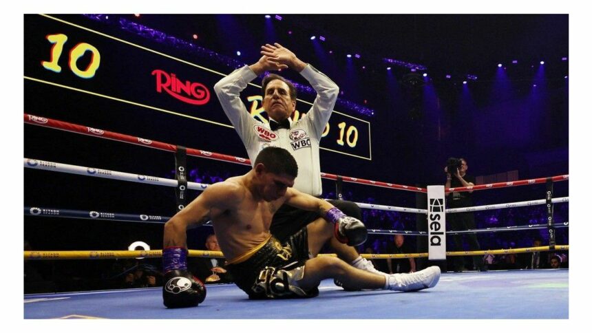 Golpe devastador: el Puma Martínez cayó en la unificación supermosca