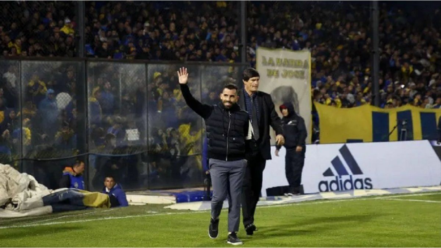 Carlos Tevez volverá a la Bombonera: cómo le fue enfrentando a Boca como DT
