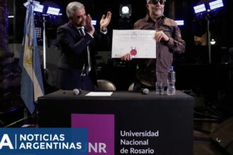 Fito Páez recibió el Doctorado Honoris Causa y lo celebró con un emotivo concierto