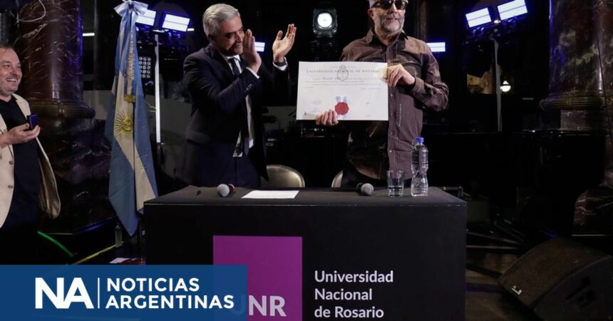 Fito Páez recibió el Doctorado Honoris Causa y lo celebró con un emotivo concierto