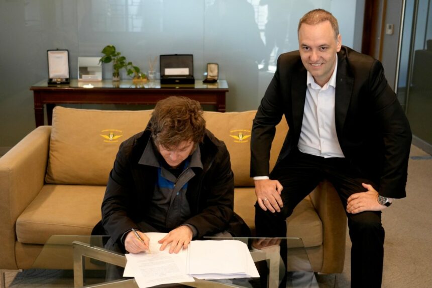 Reforma laboral: Javier Milei firmó el proyecto y se acerca su tratamiento parlamentario