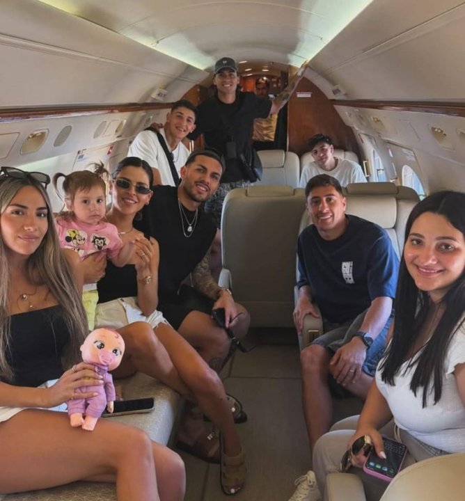 Los jugadores de Boca viajaron a Santa Fe para el casamiento de Kevin Zenón