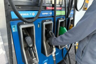 YPF bajará el precio de sus naftas: cuánto y cómo se aplicará