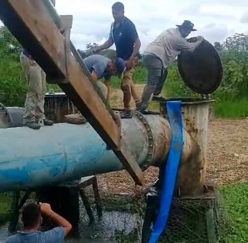 Respuesta Inmediata: Operativo Integral Para Extraer El Agua Acumulada En El Barrio Ucal, De Barranqueras