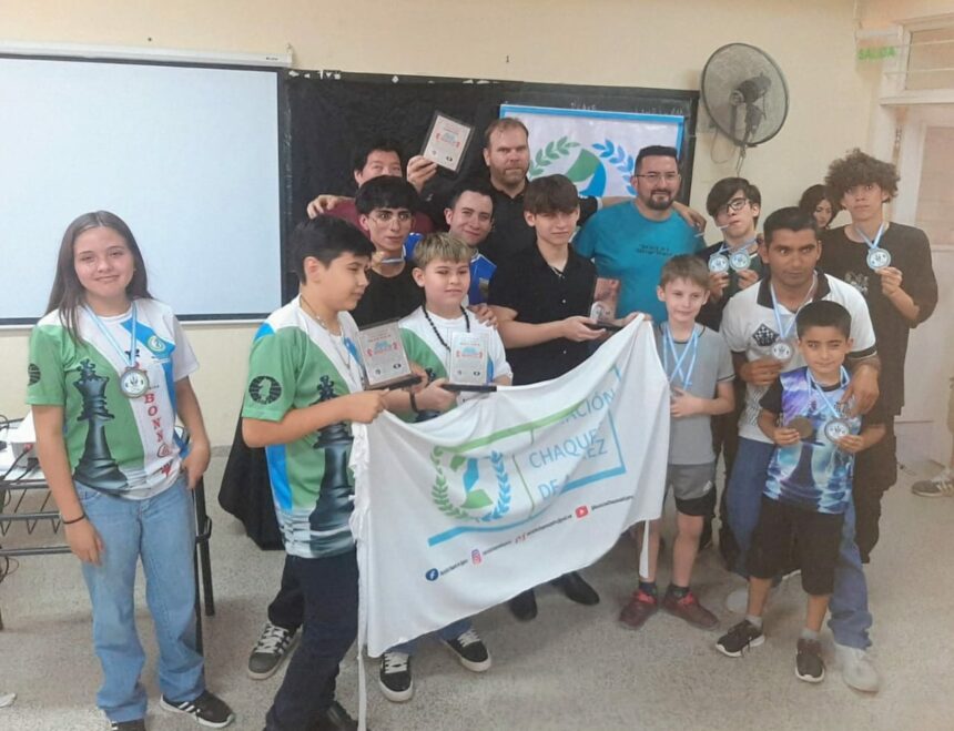 La Escuela Municipal de Ajedrez participó de los últimos torneos de este 2025