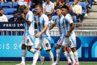 Traspasos ficticios y DEUDAS millonarios: el conflicto del FÚTBOL que envuelve a un ARGENTINO