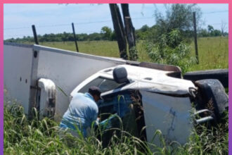 DU GRATY: Volcó Un Furgón En Un Camino Rural, No Hubo Heridos De Gravedad