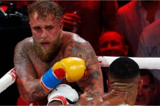 El categórico nocaut de Anthony Joshua contra Jake Paul en la controversial noche de boxeo en EEUU