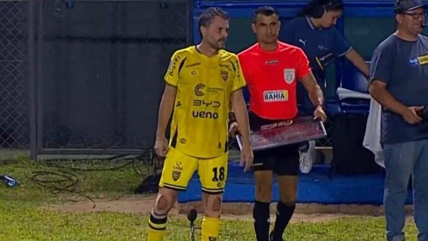 Un hecho insólito para el fútbol: el presidente que disputó un partido oficial y rompió un récord