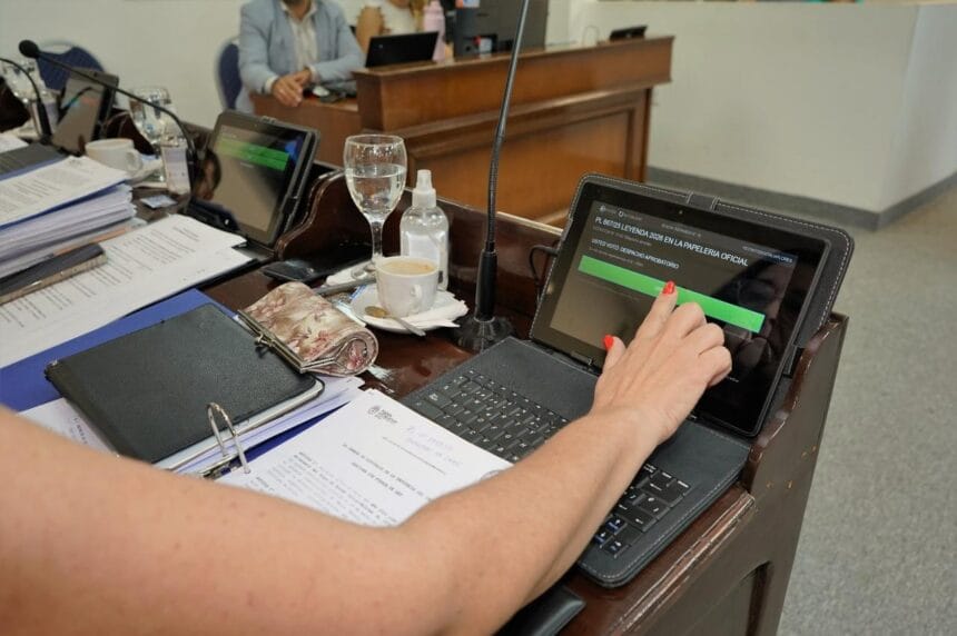 La Legislatura cerró el año con un paquete de leyes clave y la despedida de 16 diputados La Legislatura cerró el año con un paquete de leyes clave y la despedida de 16 diputados