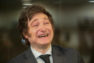 Reuniones clave con bancarios y el Foro de Davos marcan la agenda de Milei en Suiza