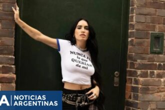 Las vacaciones de Lali: microbikinis, amistades y mucho amor