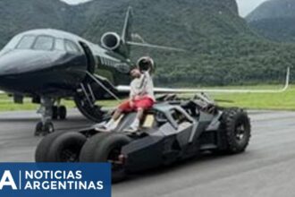 Neymar sorprendió al mostrar su réplica del “Batimóvil”