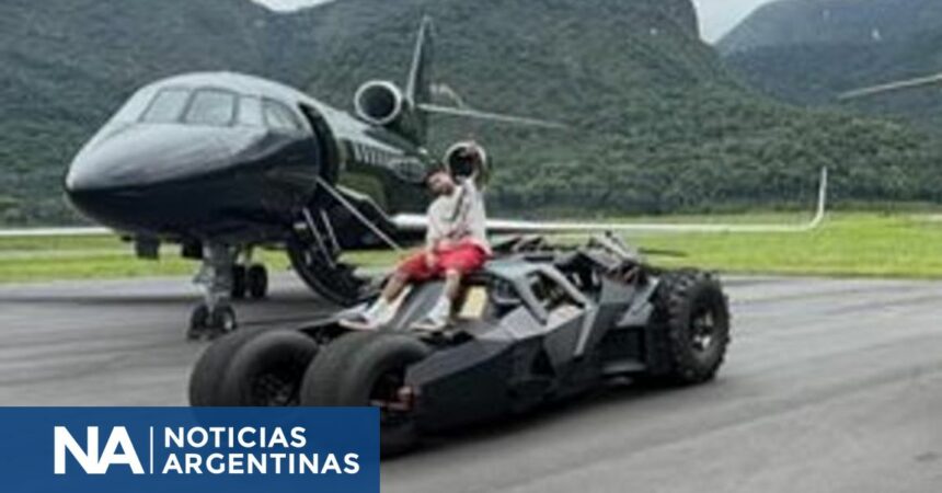 Neymar sorprendió al mostrar su réplica del “Batimóvil”