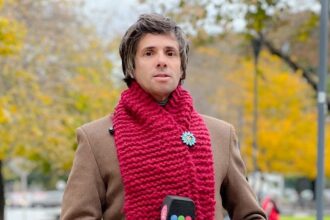 Robertito Funes Ugarte atraviesa un conflicto con un vecino y le puso una perimetral