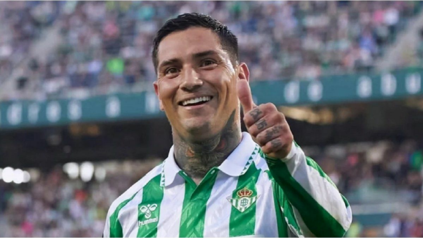 Un goleador argentino en Europa habló del posible interés de Boca