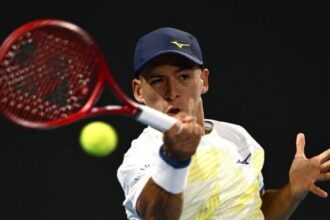 En el mejor comienzo de temporada de su carrera, Sebastián Báez dio un nuevo golpe y eliminó al N°8 del mundo