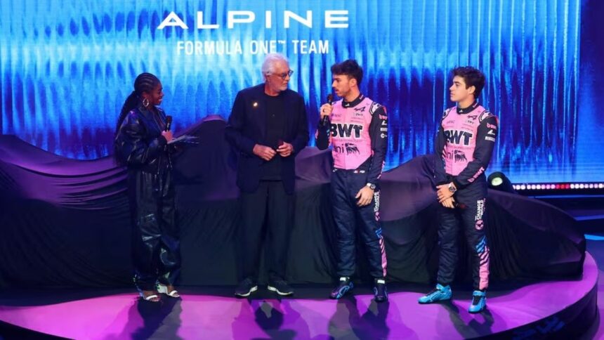 “No tenemos más excusas”, la contundente frase de Flavio Briatore en la presentación del auto de Alpine