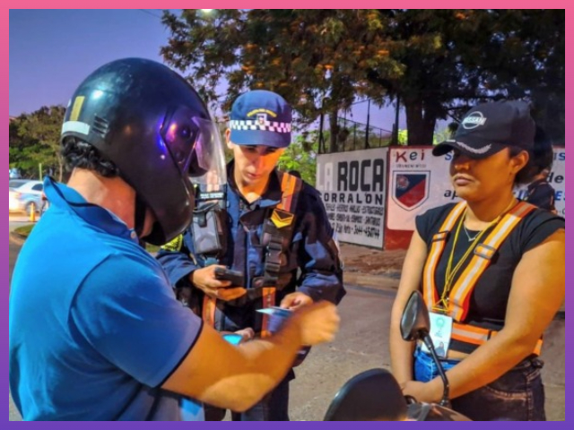 CHARATA: Una Mujer Golpeó A Un Inspector Durante Un Control De Tránsito