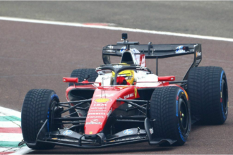 Papelón de Ferrari: tuvo una accidentada presentación y se le quedó el auto a Hamilton