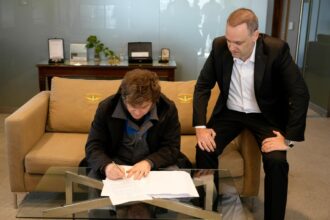 Javier Milei declarará por DNU la Emergencia Ígnea en cuatro provincias