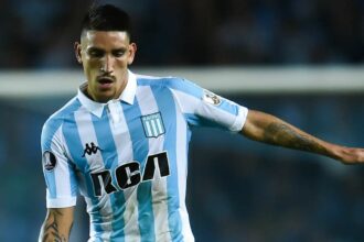 Ricardo Centurión vuelve al fútbol argentino y ya está en el país para sumarse a Racing (C)
