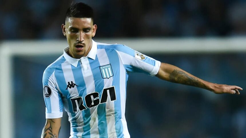 Ricardo Centurión vuelve al fútbol argentino y ya está en el país para sumarse a Racing (C)